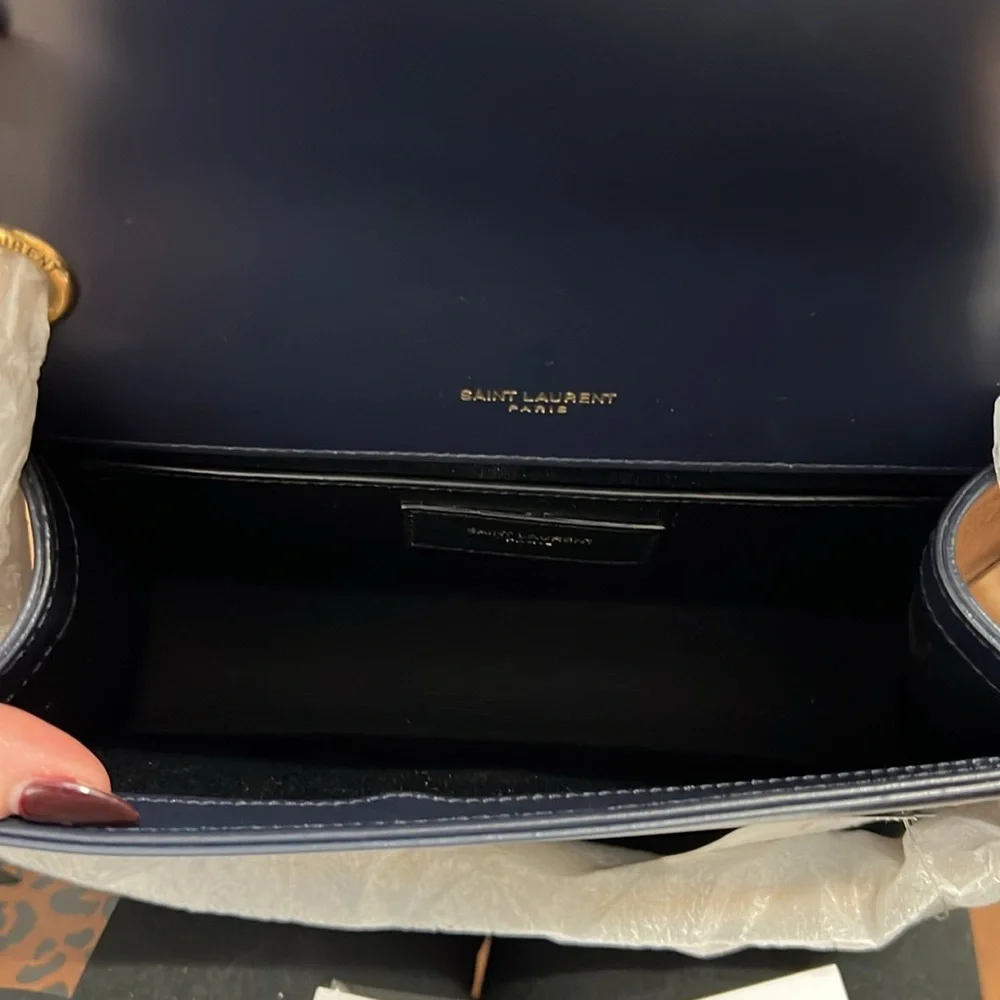 New YSL Yves Saint Laurent Kate Flap Navy Leather & Gold Chain - Picture 16 of 17